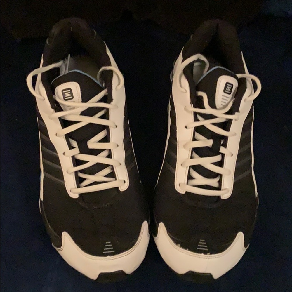 Nike Mens Shox. Size 10.